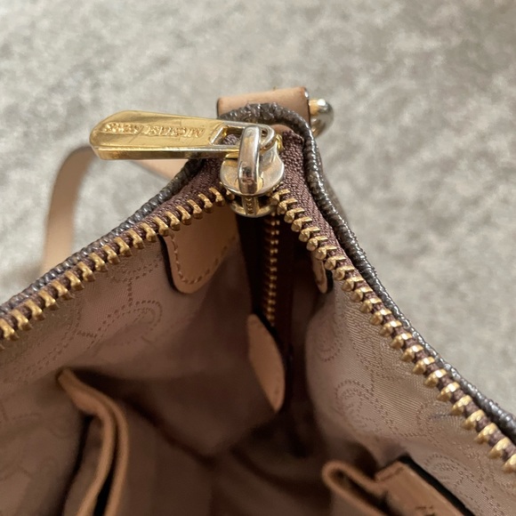 Michael Kors Large Logo Tote Crossbody in Brown Monogram - Picture 5 of 8